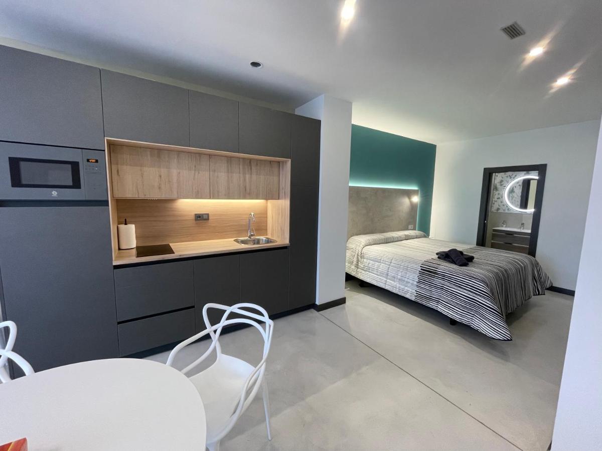 Aljama Burgos Aparthotel Bagian luar foto