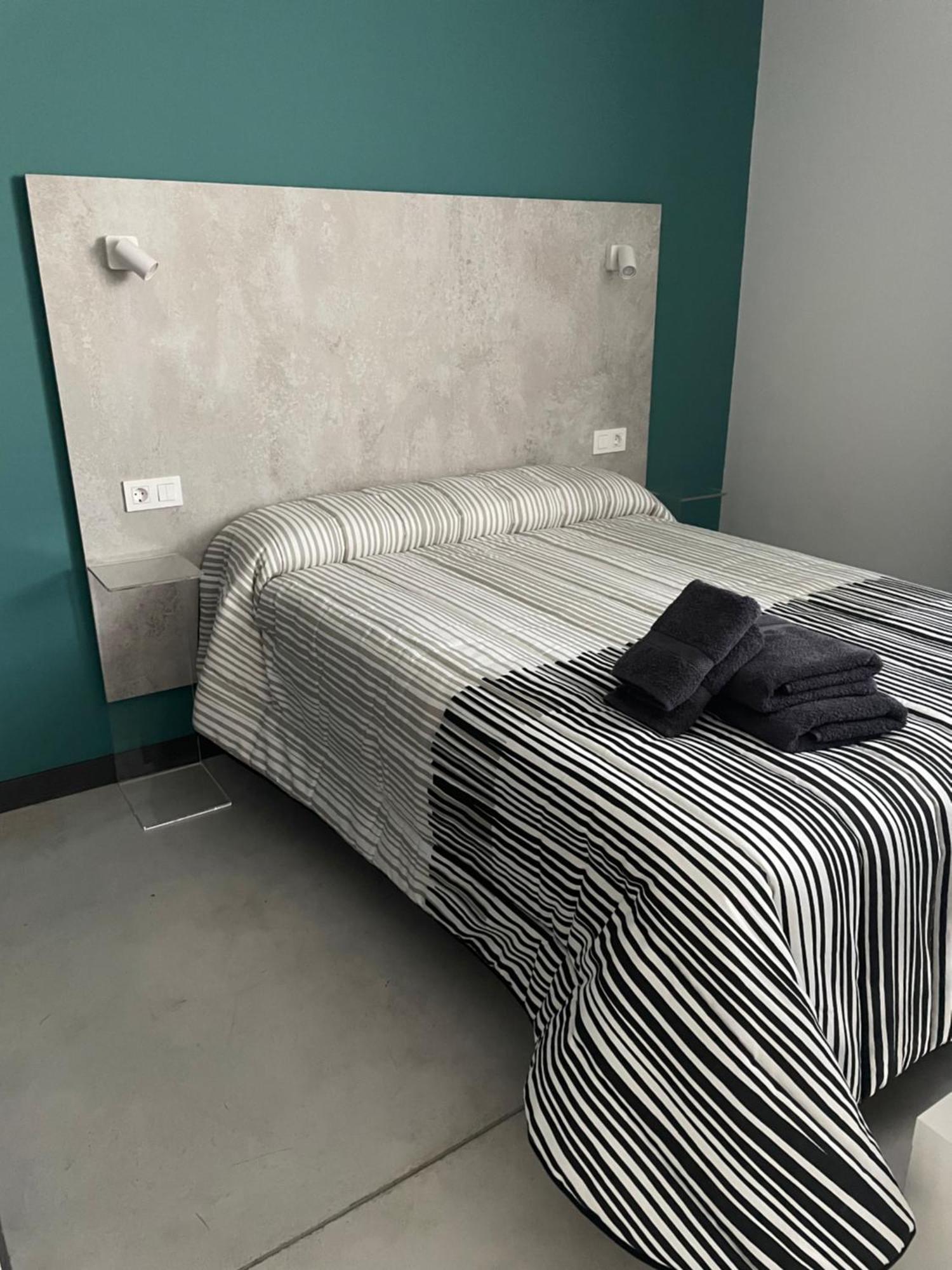 Aljama Burgos Aparthotel Bagian luar foto