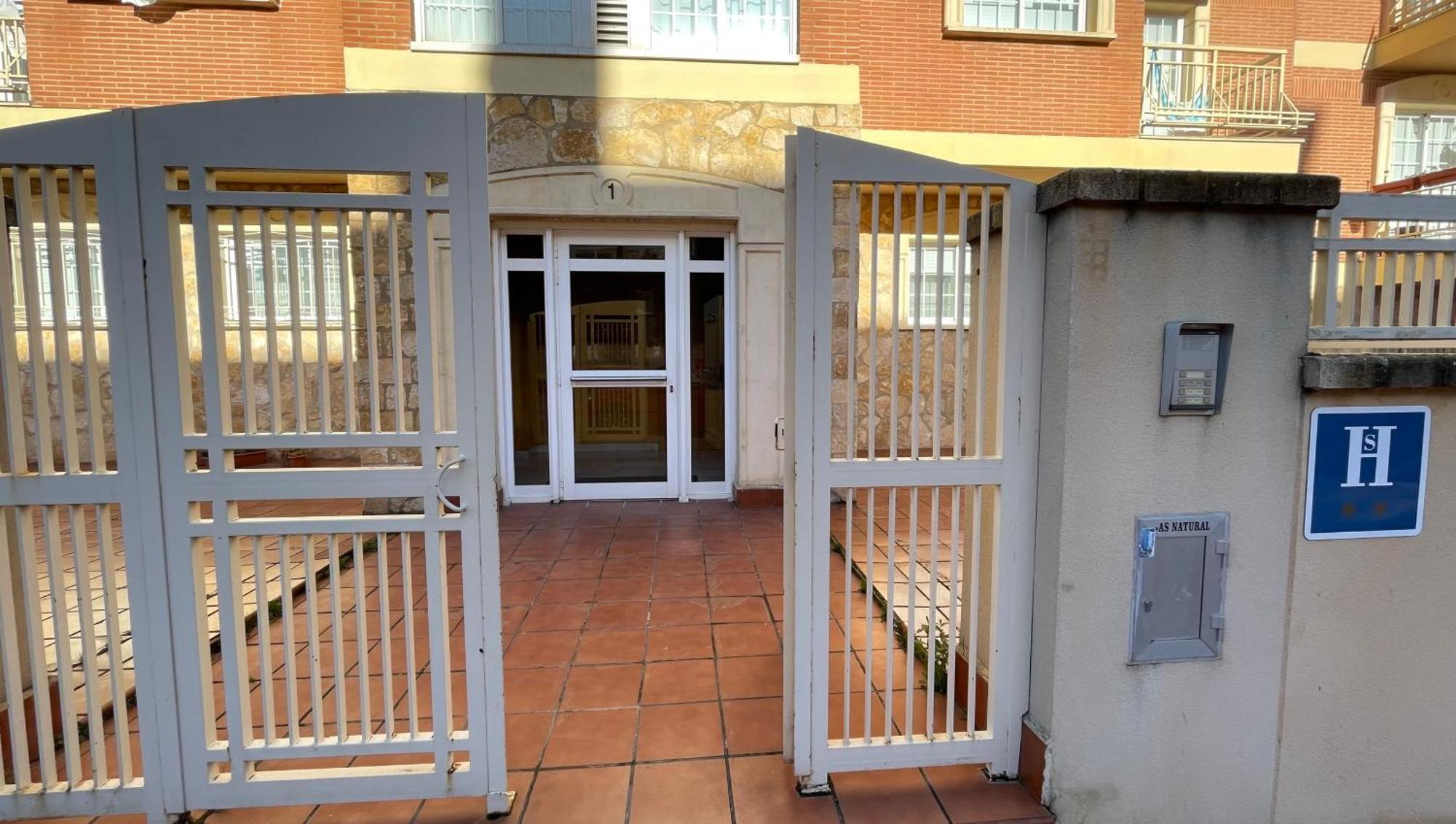 Aljama Burgos Aparthotel Bagian luar foto