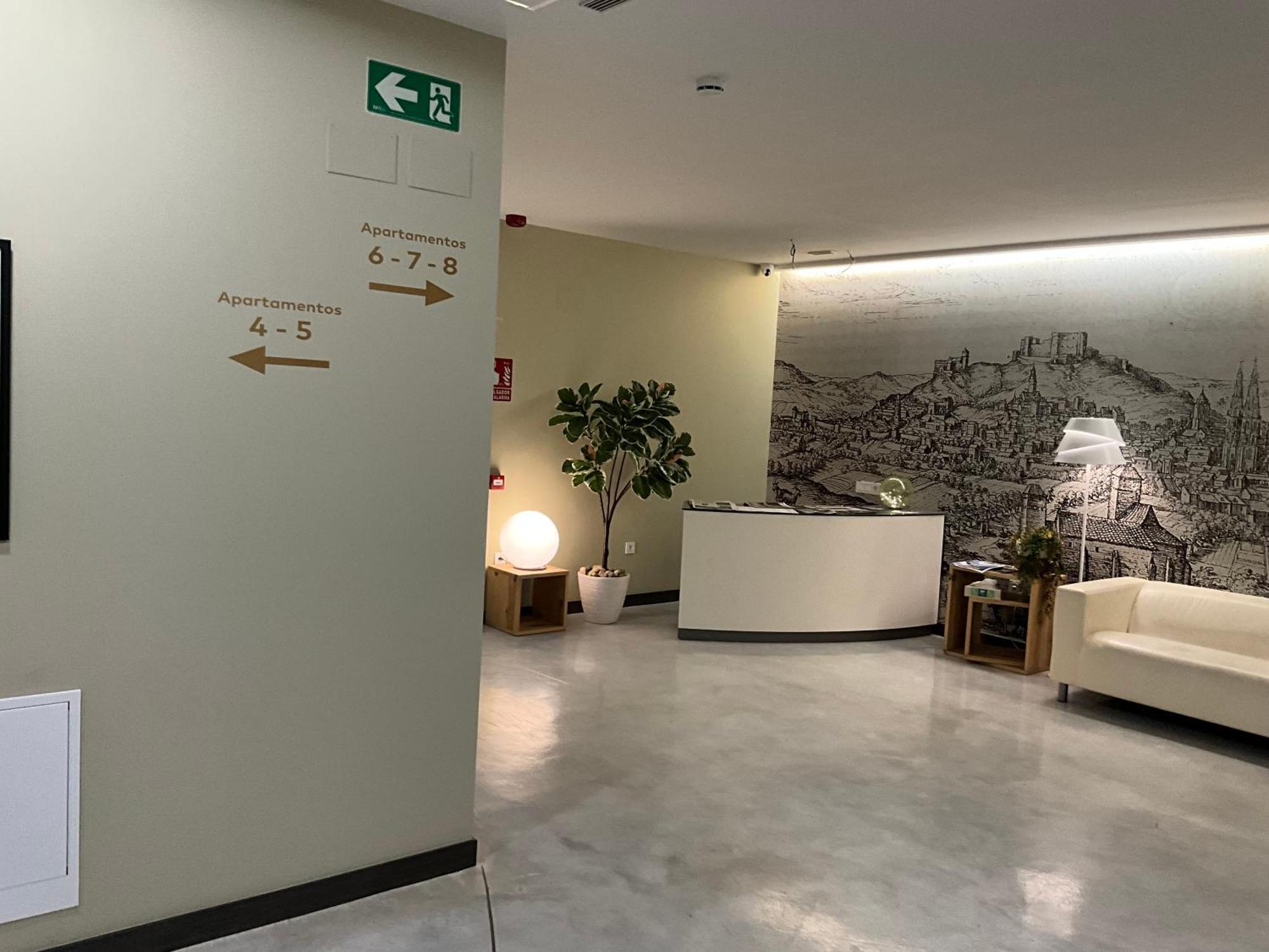 Aljama Burgos Aparthotel Bagian luar foto